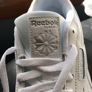 NEW REEBOK TENNIS SHOES. never worn.